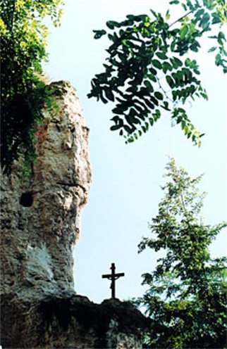 Image - The vicinity of the Bakota cave monastery.